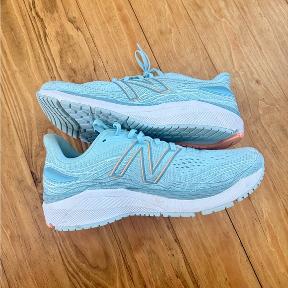 New Balance Shoes - New Balance Women’s Fresh Foam X 860 V12 Running Shoe Light Blue Size 9.5